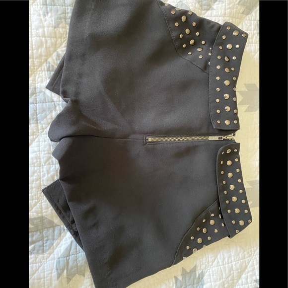 GUESS size 0 black studded skort - Picture 8 of 12